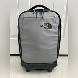 The North Face Accona 19” Carry On Rolling Luggage TNF Black/Grey Retal $230!!!